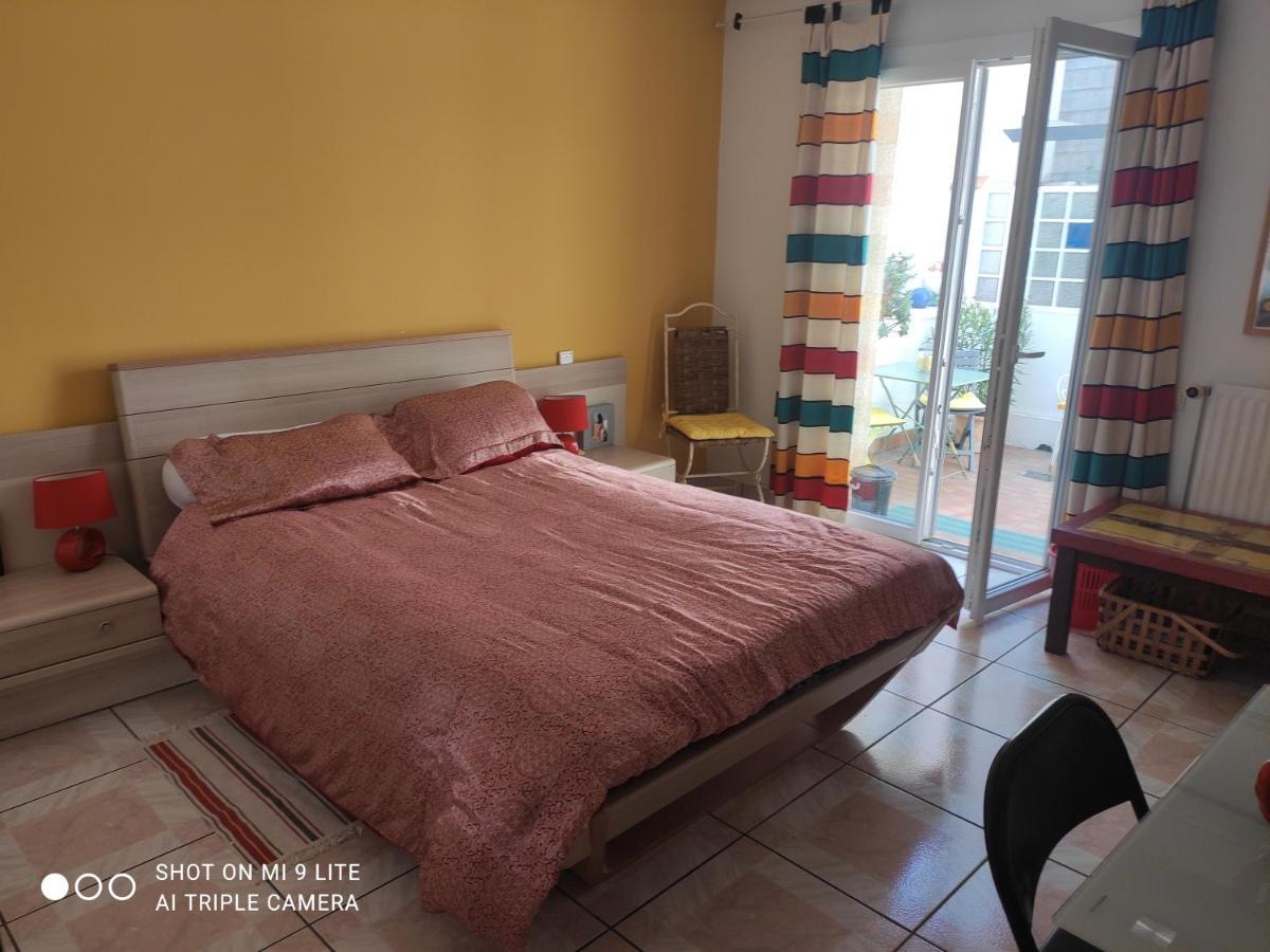 Grande Chambre Avec Garage Dans Quartier Historique แปร์ปินญอง ภายนอก รูปภาพ